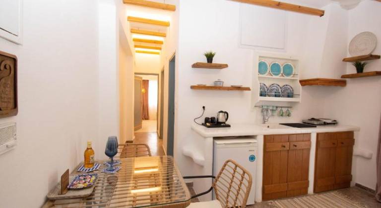 Rental apartment with garden, pool & patio | Beach nearby | Pets allowed — photo 5