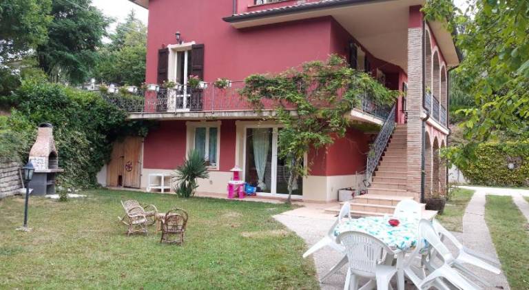 House with yard, terrace & private pool | Perfect for remote work — photo 5