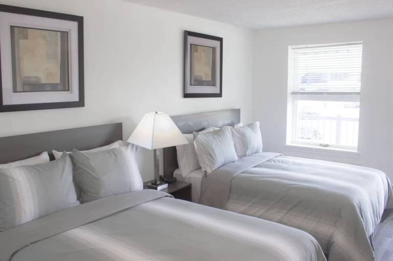 Bowmanville Marina Inn & Suites