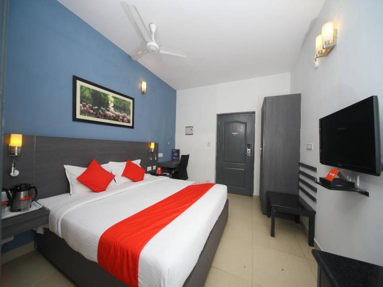 Stay Easy Tiruvanmiyur in Chennai