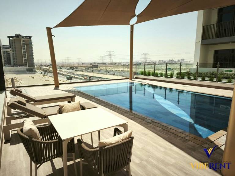 House with pool — photo 3