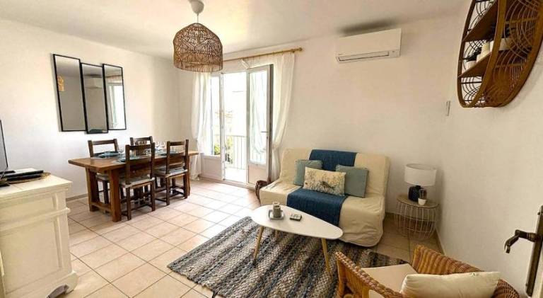 Holiday apartment with patio — photo 2