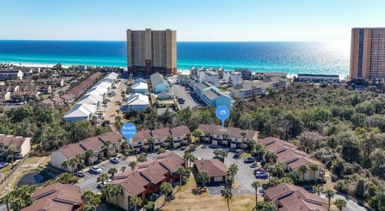 5 minutes walk to beach, Family Friendly condo with shared pool, tennis court — photo 3