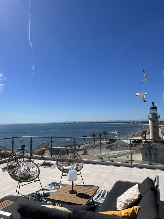 Le Phare du Grau: Duplex d’exception, rooftop 100 m² vue mer panoramique in La Grande-Motte