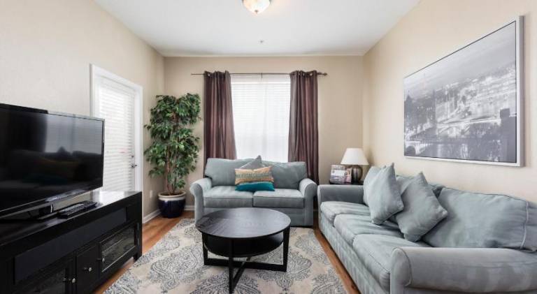 Beautiful house with pool & hot tub | Pets allowed — photo 2