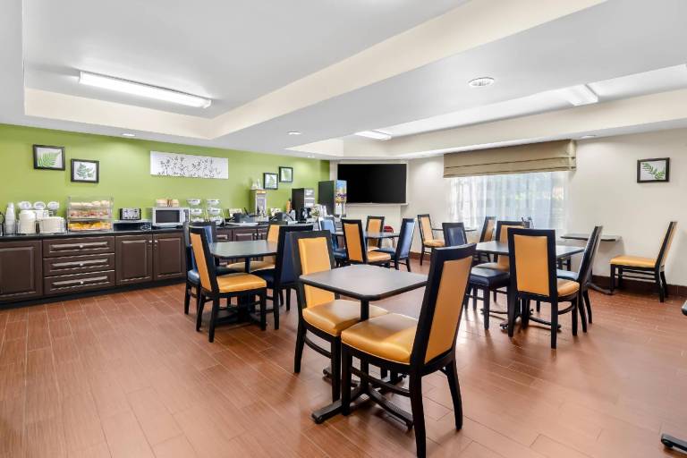 Sleep Inn & Suites Princeton I-77 — photo 4
