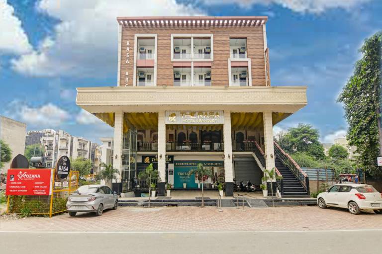 Hotel The Rasa at Vasundhara
