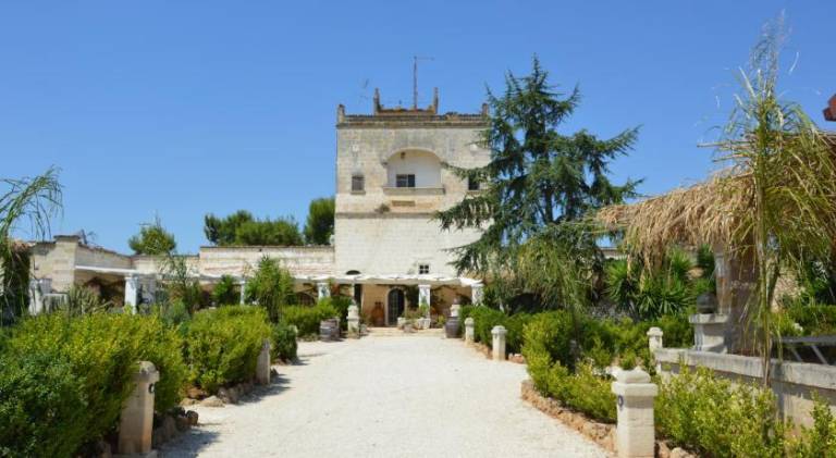 Farm with patio, pool & garden in Brindisi