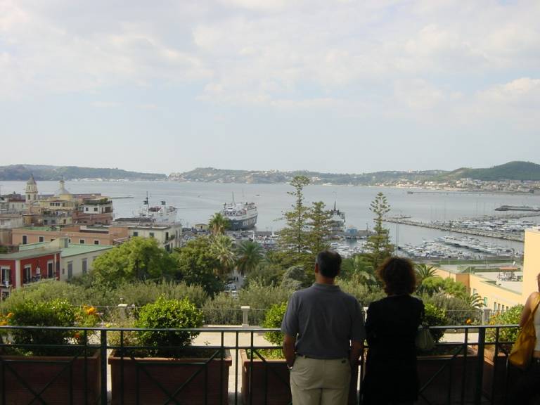 Villa with terrace, garden & private pool | Garden view | Good for workation — photo 5