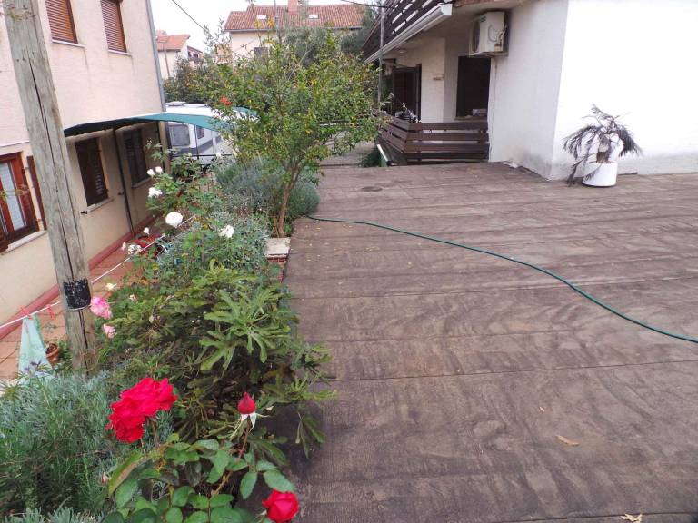 Rental apartment with garden, patio & BBQ — photo 3