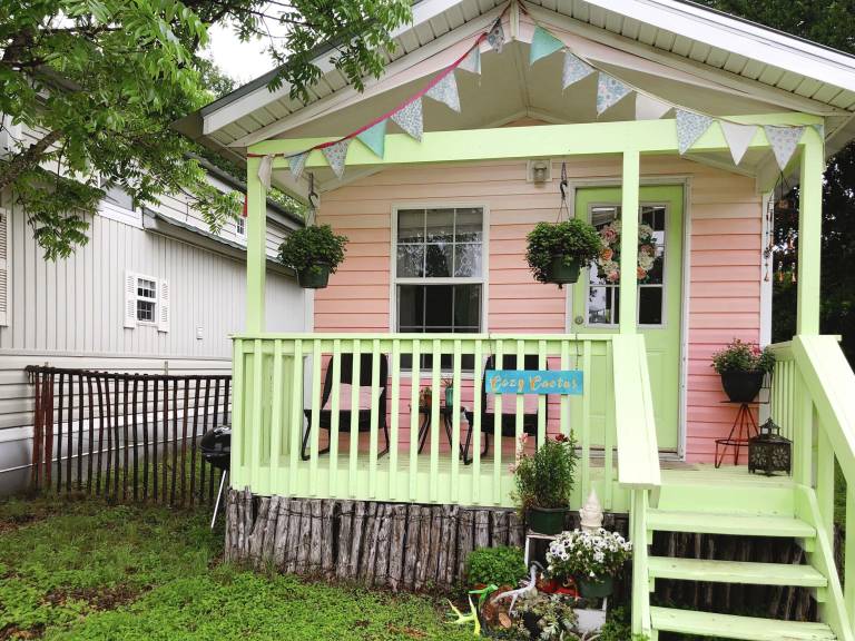 Cabin  Concan
