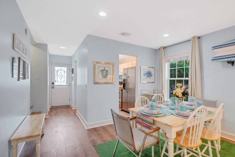 Sunny Dayz - 4 bedrooms 1122 & 1124 Park — photo 3