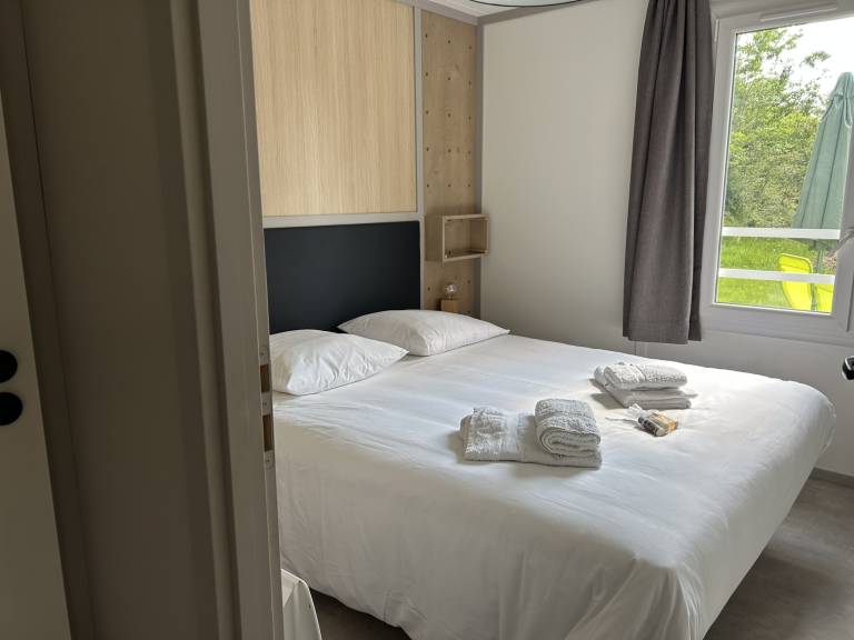 Charming chalet with spa in Hasparren, 50 sqm, shared pool — photo 4