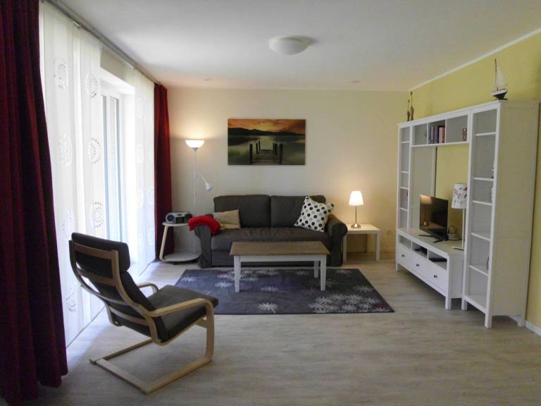 Apartment with garden, barbecue & terrace — photo 4