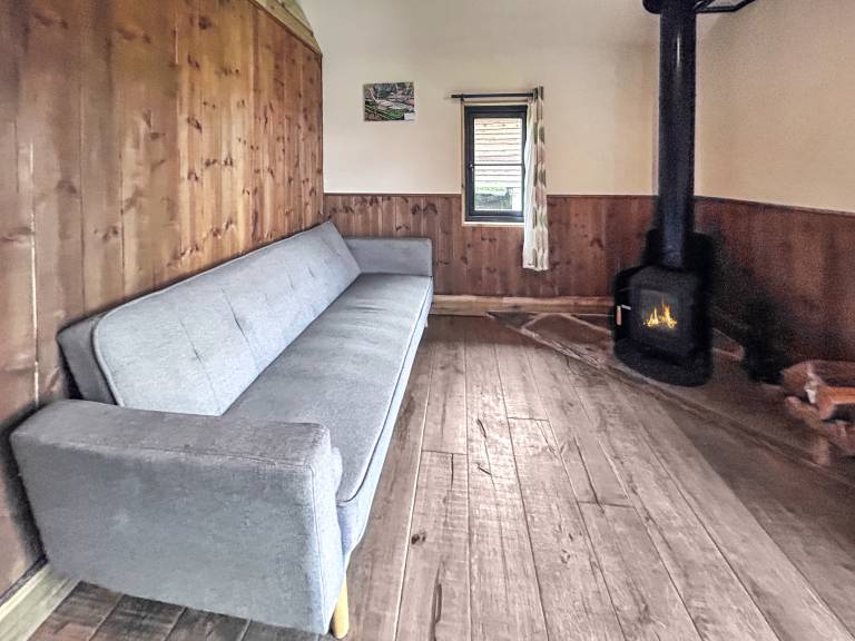 Family-oriented pleasant cottage with jacuzzi, grill & garden | Pets are welcome — photo 3