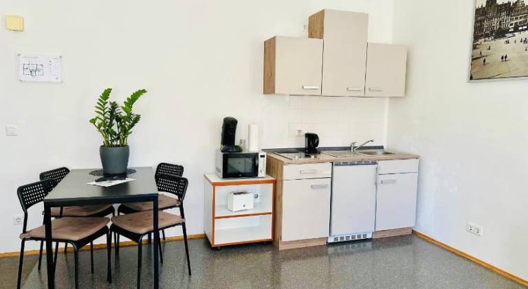Holiday apartment with terrace & yard — photo 5