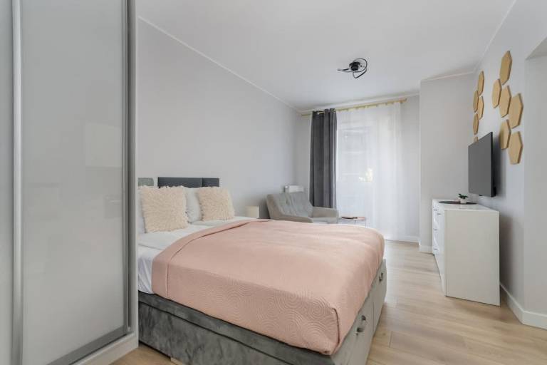 Family-friendly pleasant studio with yard | Dogs allowed in Poznan