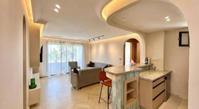 Silver Wave Suite - Beachfront Balcony in Tangier