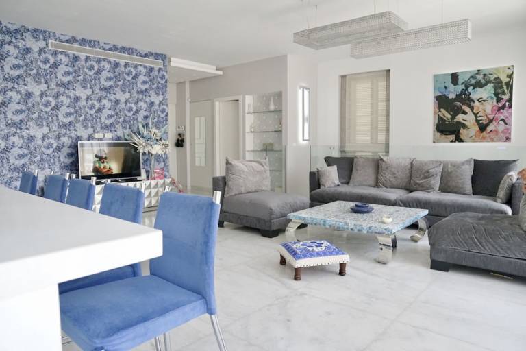 Apartment Tel Aviv District