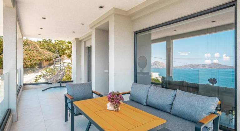 Villa with terrace, private pool & grill — photo 5