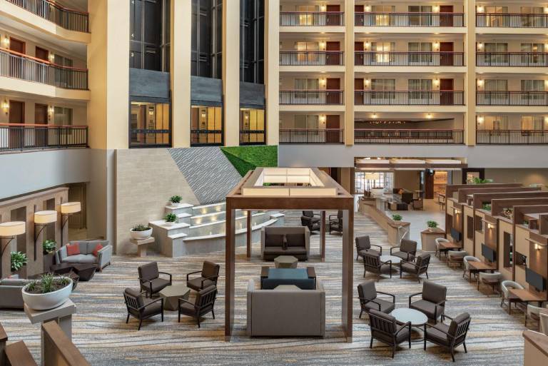 Embassy Suites by Hilton Cleveland Rockside — photo 2