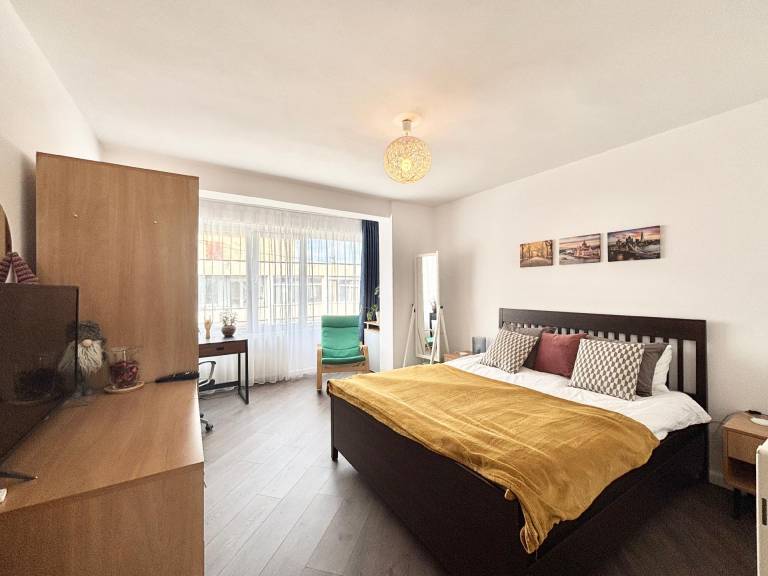 Apartamento  Cetate