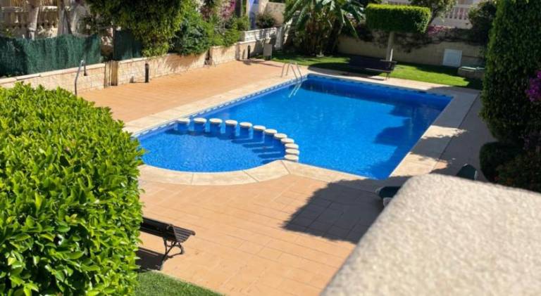 House with private pool, patio & yard in L'Alfas del Pi