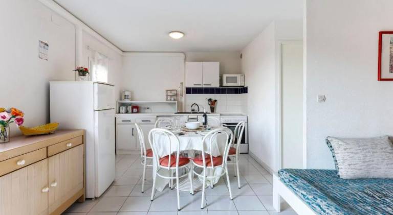 Apartment with pool | Beach nearby | Pets allowed — photo 3