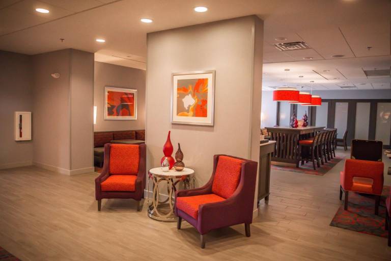 Hampton Inn Pontiac — photo 5