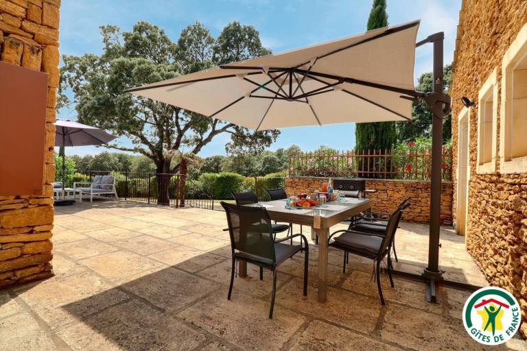 Gite with yard, private pool & patio — photo 3