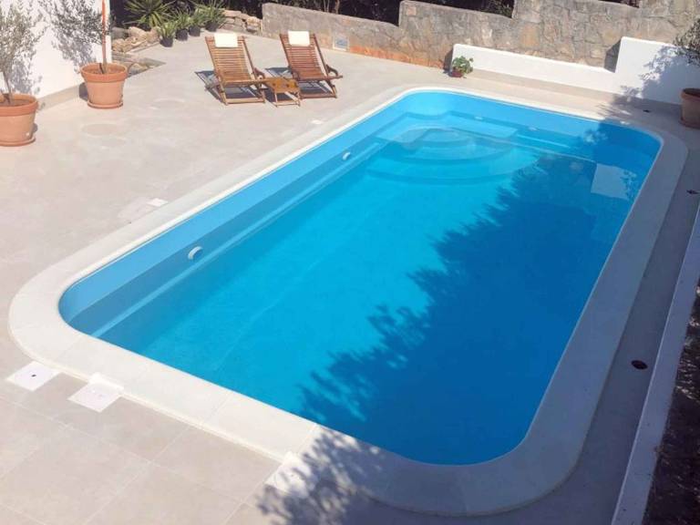 Apartment with yard & patio | Pet-friendly in Omisalj