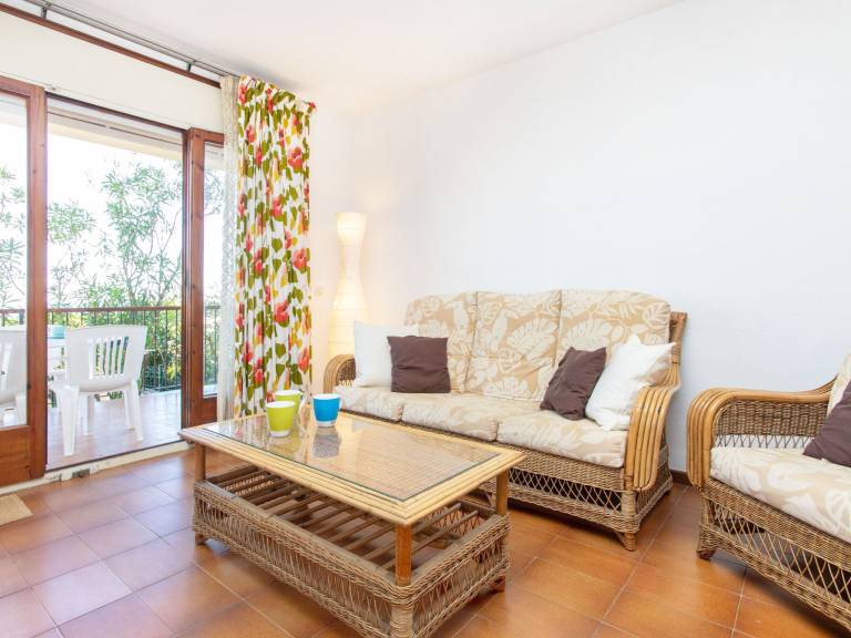 Holiday apartment with garden & terrace | Sea view — photo 4