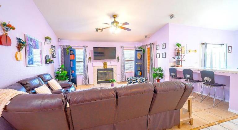 Private Guestrooms OR Entire Home Rental in North Las Vegas — photo 3