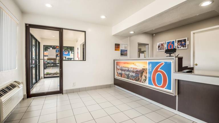 Motel 6 College Station, TX - Bryan — photo 4