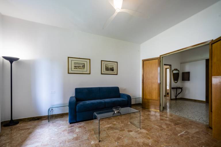 Bright apartment on the banks of the Adige river, with 7 beds and private courty — photo 3