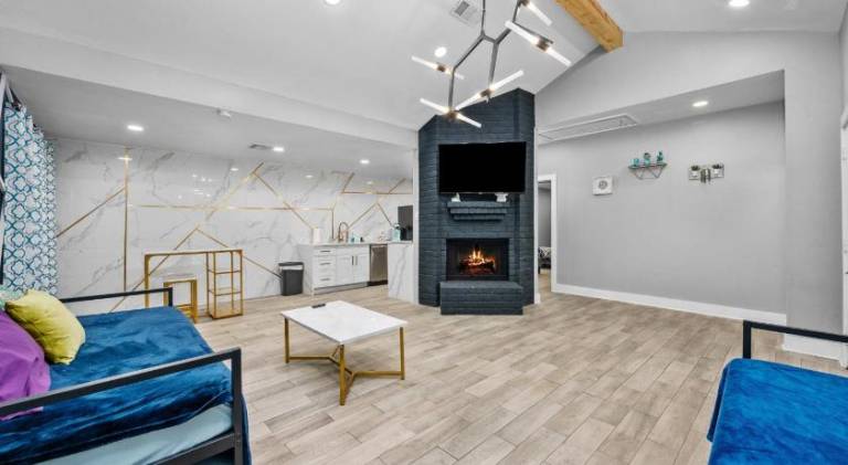 Holiday apartment with pool | Pets are welcome in Houston, TX