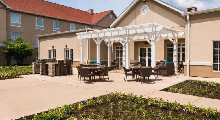 Larkspur Landing Extended Stay Suites St. Louis Riverport- Airport West — photo 3