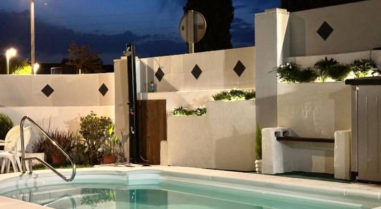 Pleasant apartment with pool | Pets are welcome — photo 3