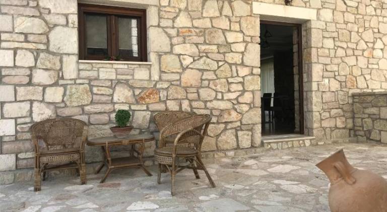 Villa with terrace & garden — photo 4