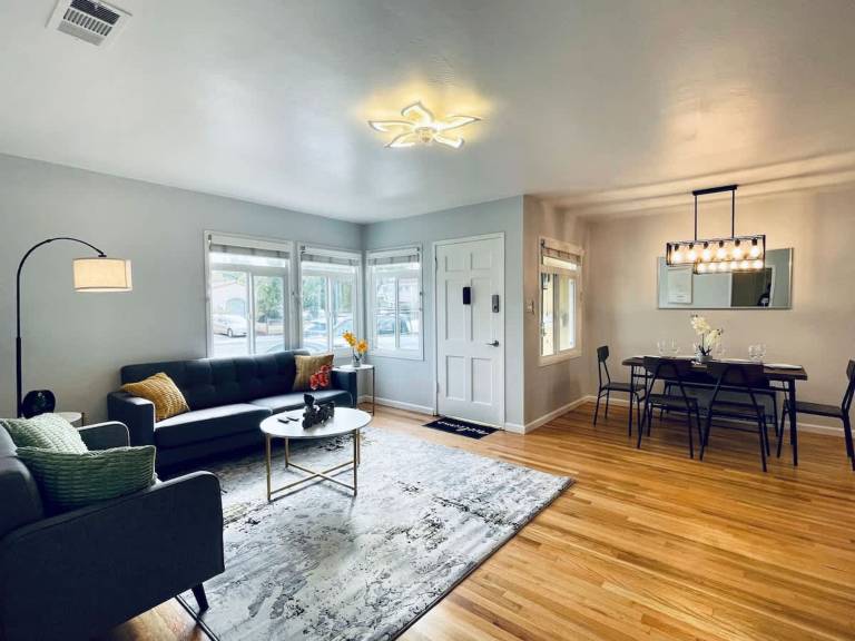 SanMateo Cozy Central 3B1b home Garage parking AC