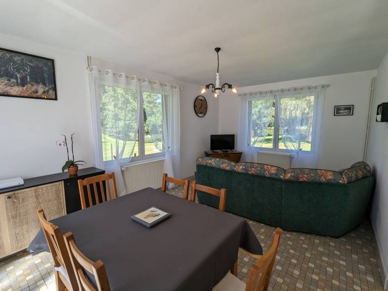 Cottage with garden & barbecue — photo 3