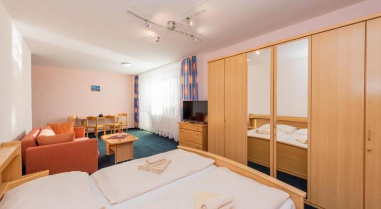 Ubytovanie s raňajkami  Malé Borové