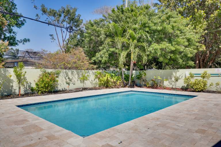 5 Mi to Beaches Family Home in Fort Lauderdale