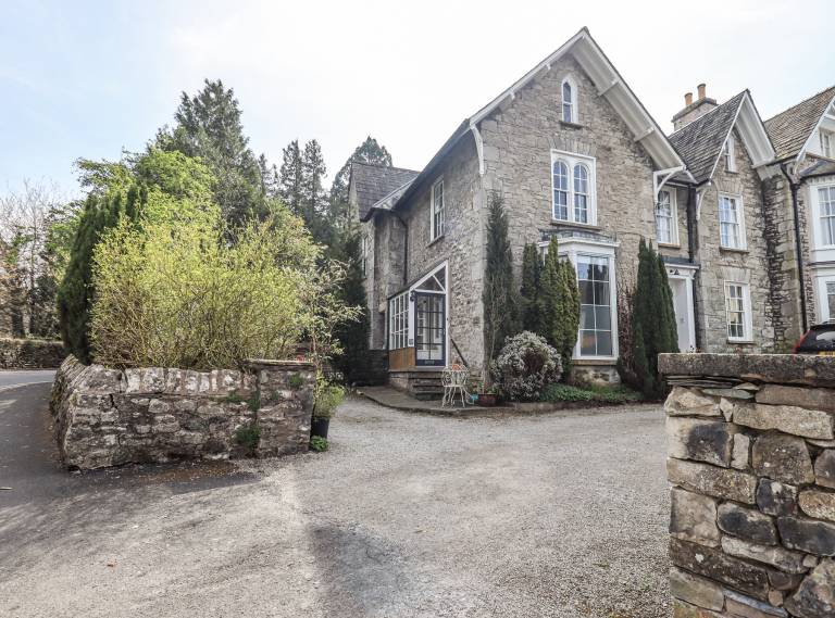 Cottage with garden & barbecue in Kendal
