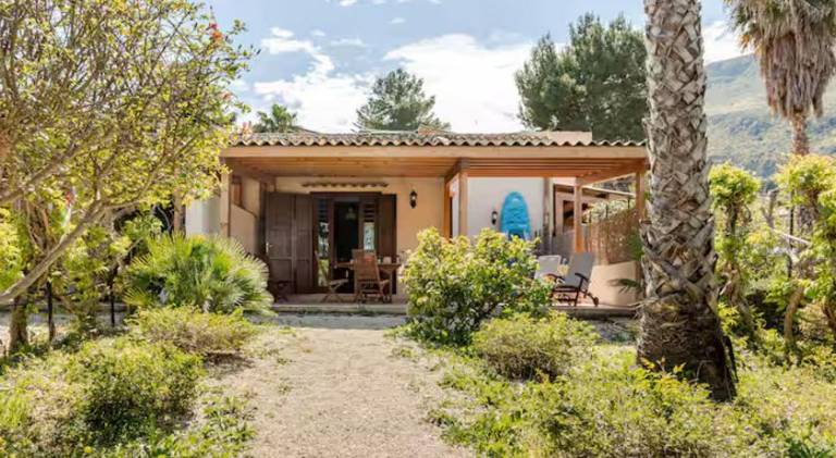 Child-friendly villa with BBQ & garden | Beach nearby | Pet-friendly — photo 3