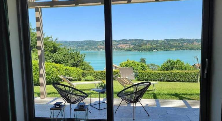 The Lake House — photo 3