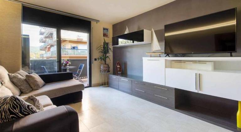 Fully equipped apartment with patio | Dogs allowed — photo 2