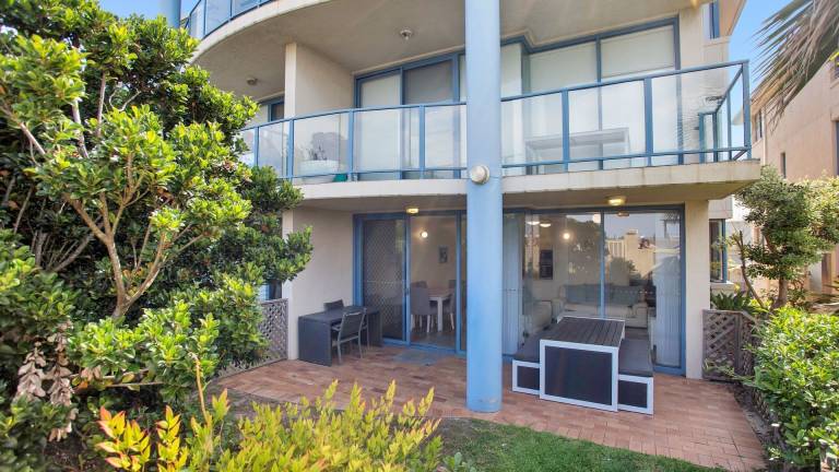 Apartment  Hawks Nest