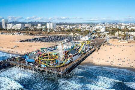 Holiday apartment | Close to the beach | Pets are welcome in Santa Monica, CA