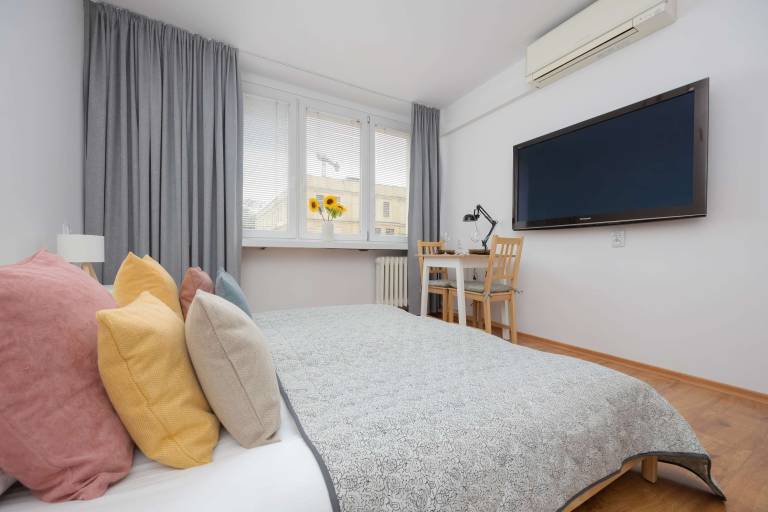 Family-oriented studio with fast internet | Close to Palace of Culture and Science | Pet-friendly — photo 5